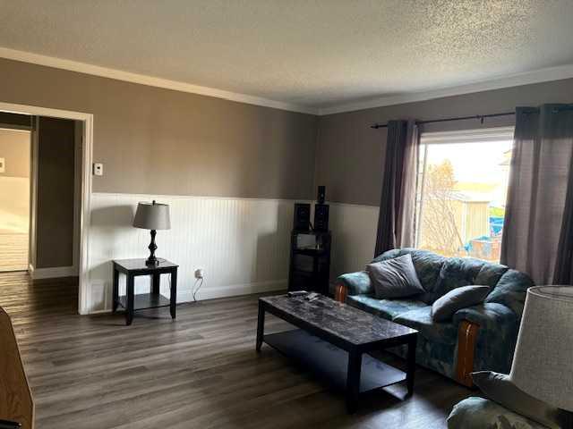 4926 50 Street Property Photo 16