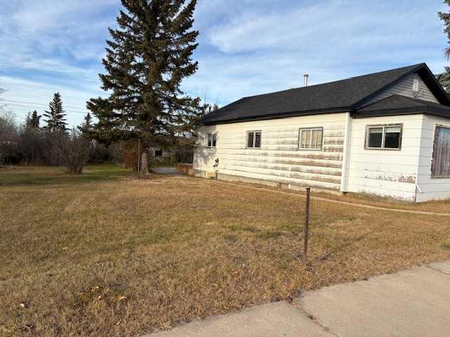 4926 50 Street Property Photo 21
