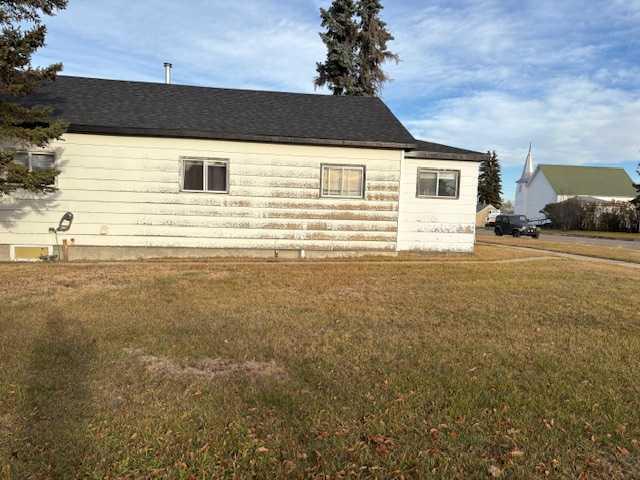 4926 50 Street Property Photo 22