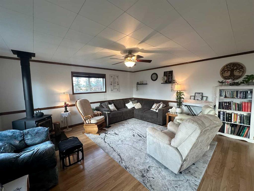 233 Range Road 931010 Property Photo 11