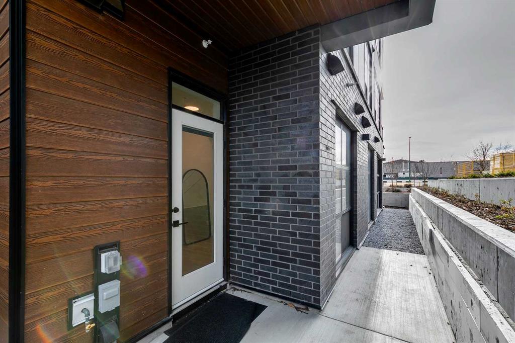 370 Dieppe Drive 101 Property Photo 15