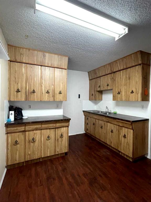 5123 50 Street Property Photo 12