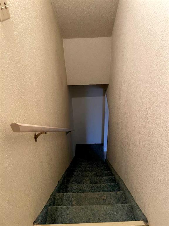 5123 50 Street Property Photo 21