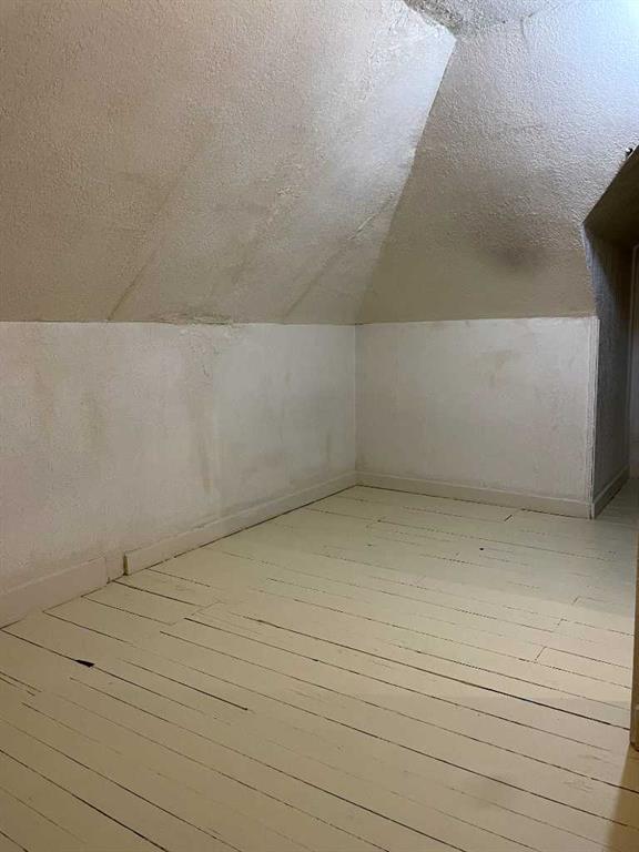 5123 50 Street Property Photo 24