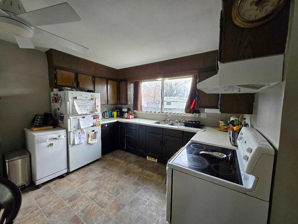 6409b Enevold Drive Property Photo 9