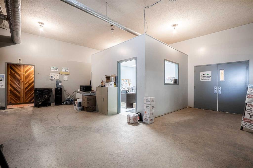 4702 40 Avenue Property Photo 12