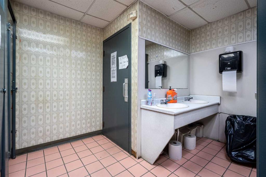 4702 40 Avenue Property Photo 14