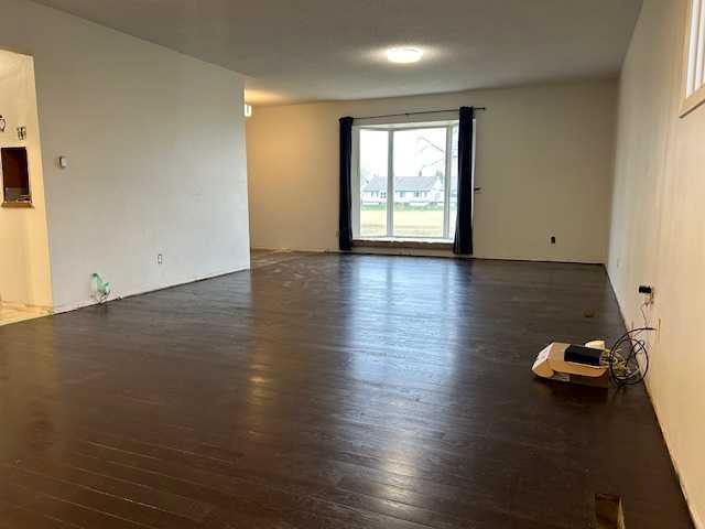 24 9 Avenue Property Photo 5