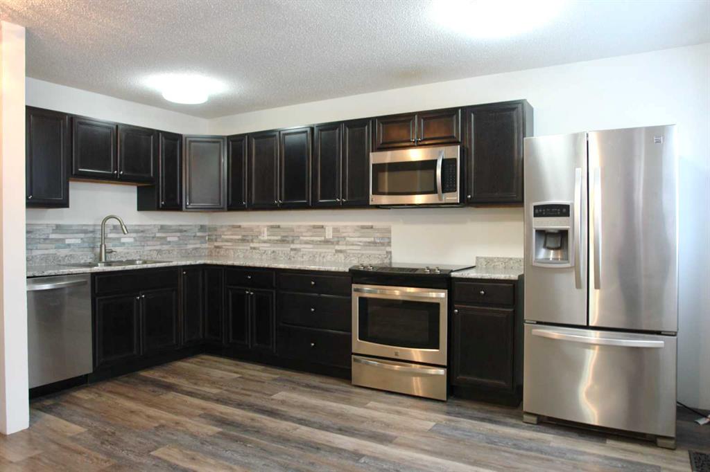 148 Rock Bay Property Photo 5