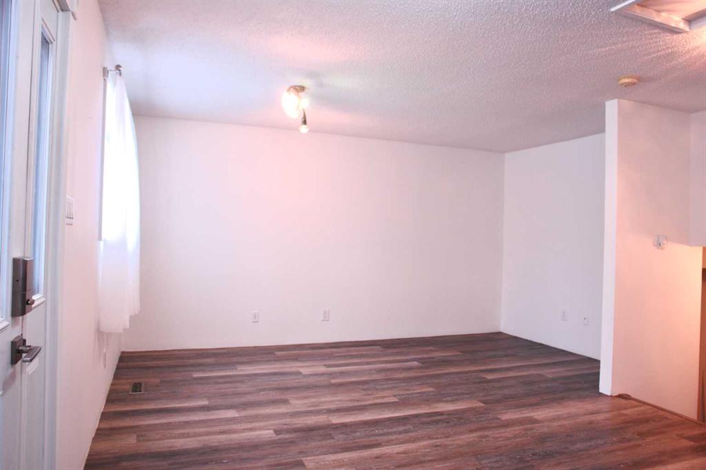 148 Rock Bay Property Photo 6