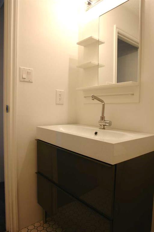 148 Rock Bay Property Photo 10