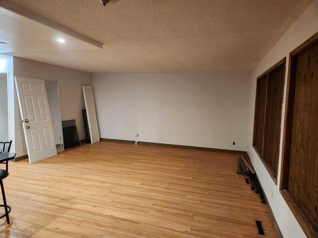 5517 47 High Prairie Street Property Photo 5
