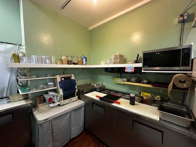 919 Centre Street E Property Photo 9