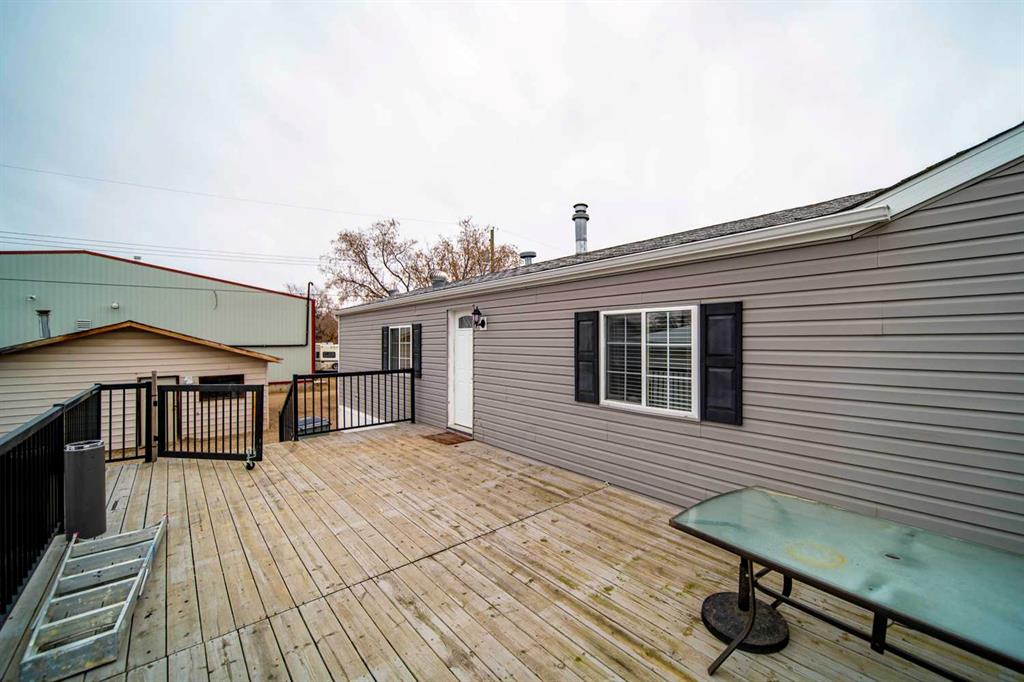 5032 49 Avenue Property Photo 17
