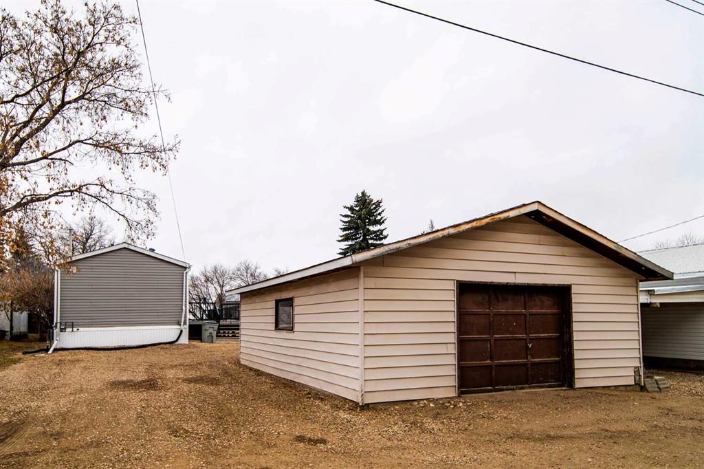 5032 49 Avenue Property Photo 20