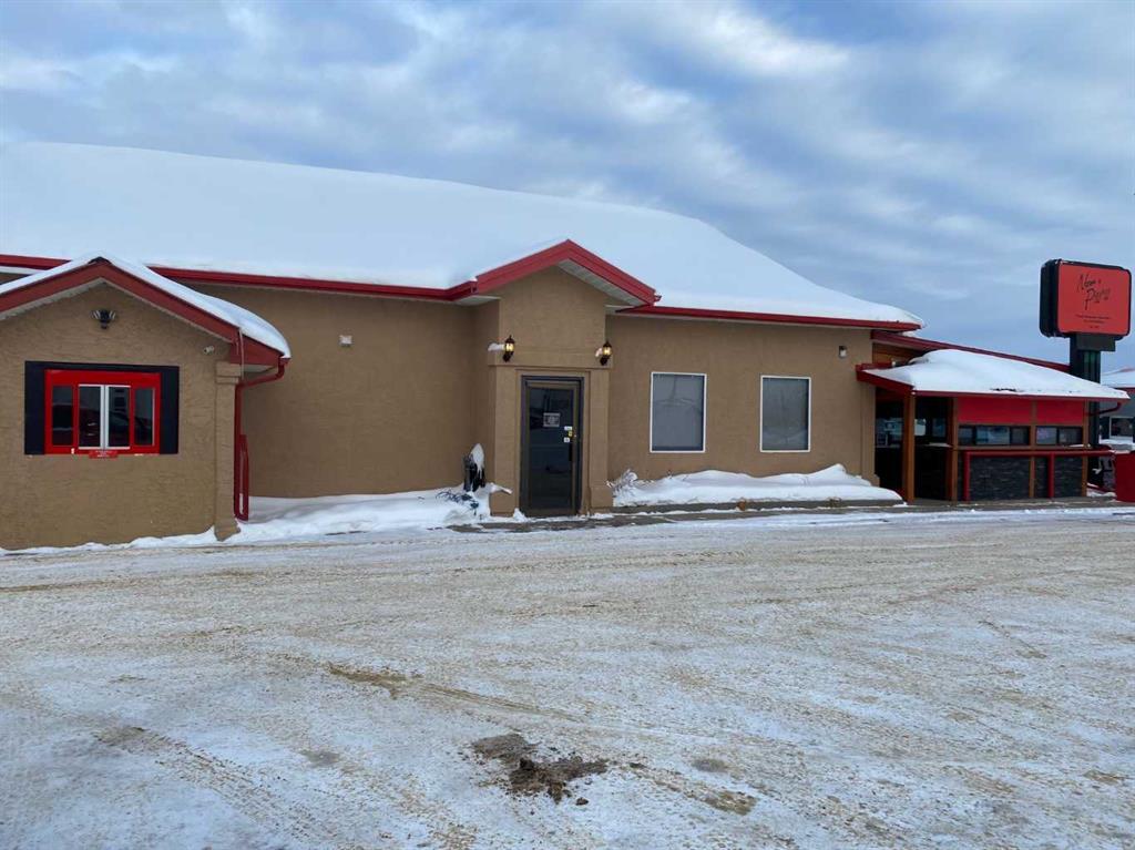 5715 51 Street Property Photo 4