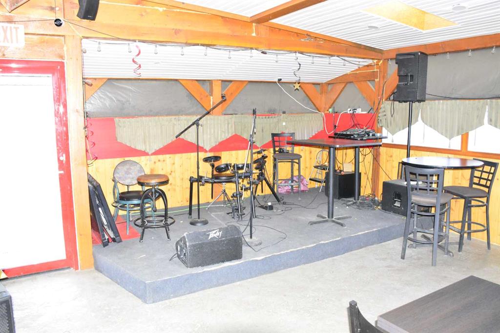 5715 51 Street Property Photo 12