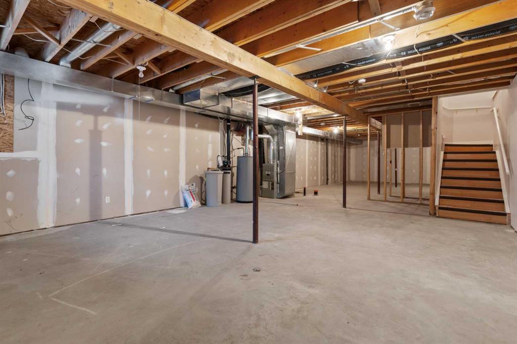 5121 50 Street Property Photo 17