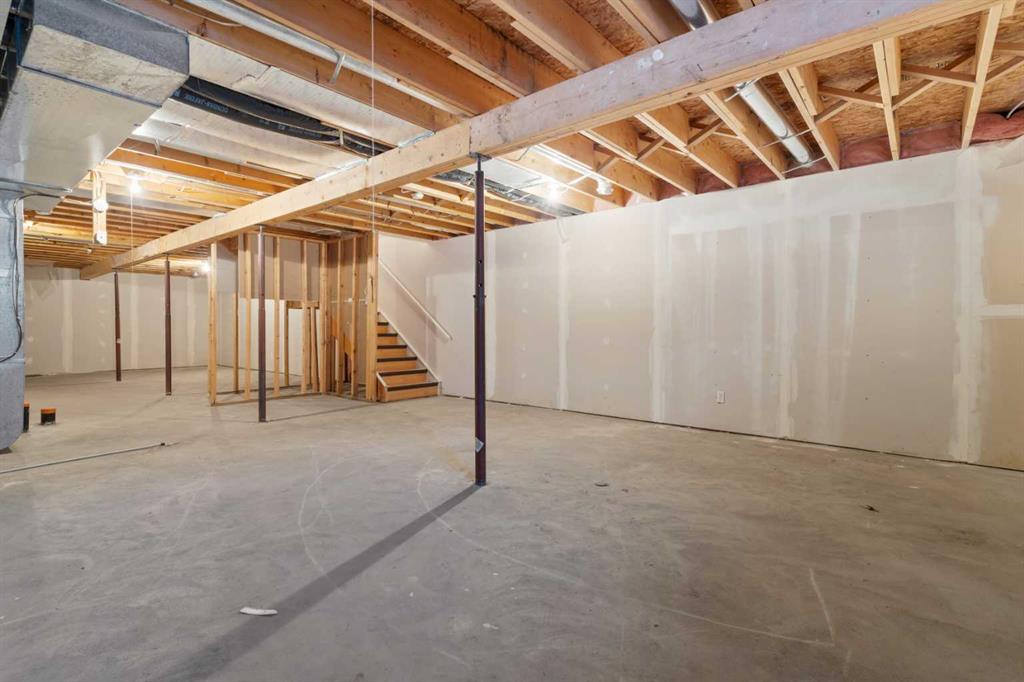 5121 50 Street Property Photo 18