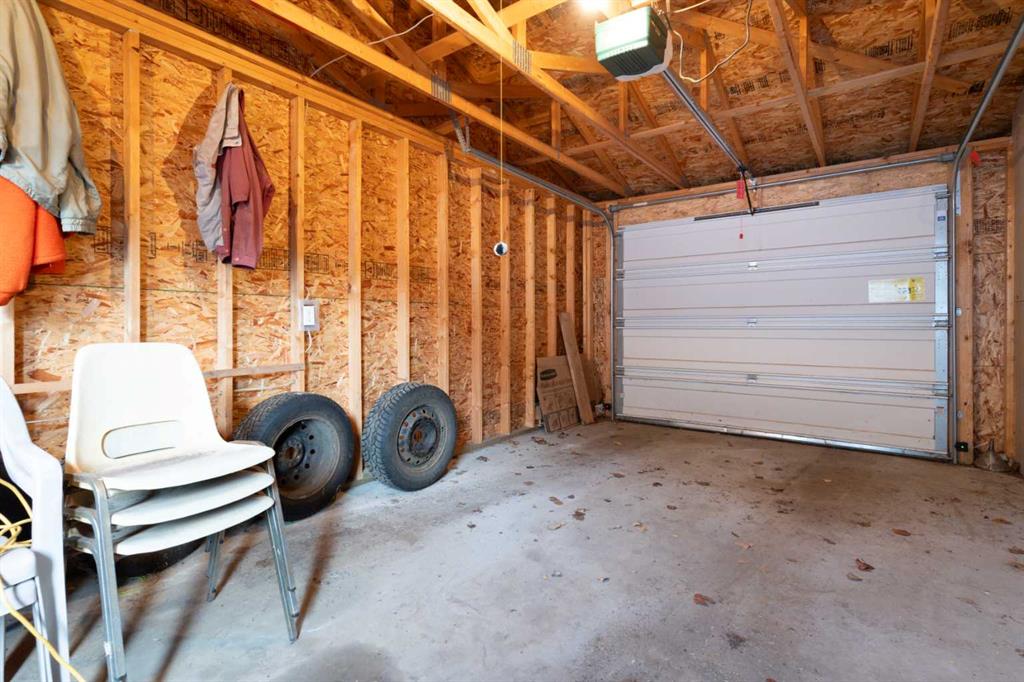 5121 50 Street Property Photo 21