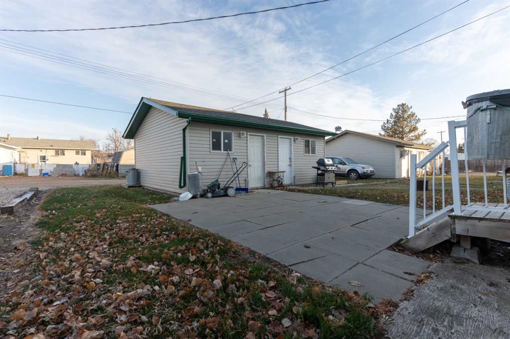 5121 50 Street Property Photo 23