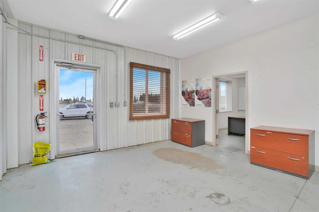 8 Gateway Boulevard 5 Property Photo 4
