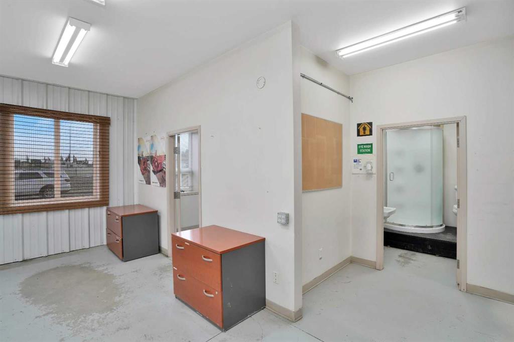 8 Gateway Boulevard 5 Property Photo 8