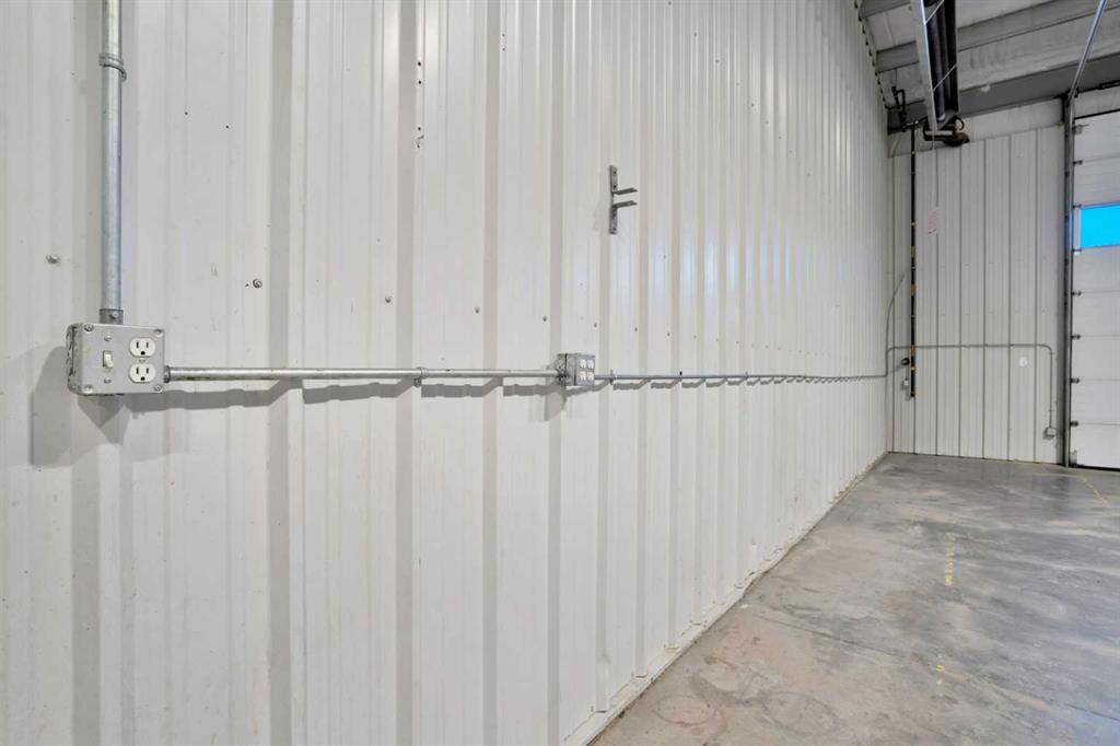 8 Gateway Boulevard 5 Property Photo 12