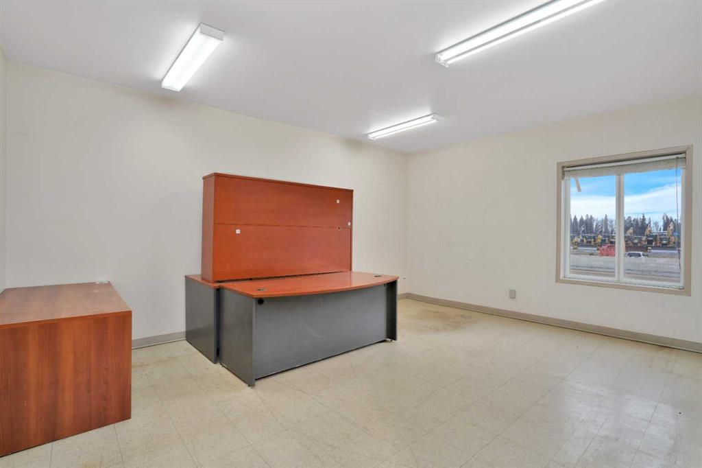 8 Gateway Boulevard 5 Property Photo 17