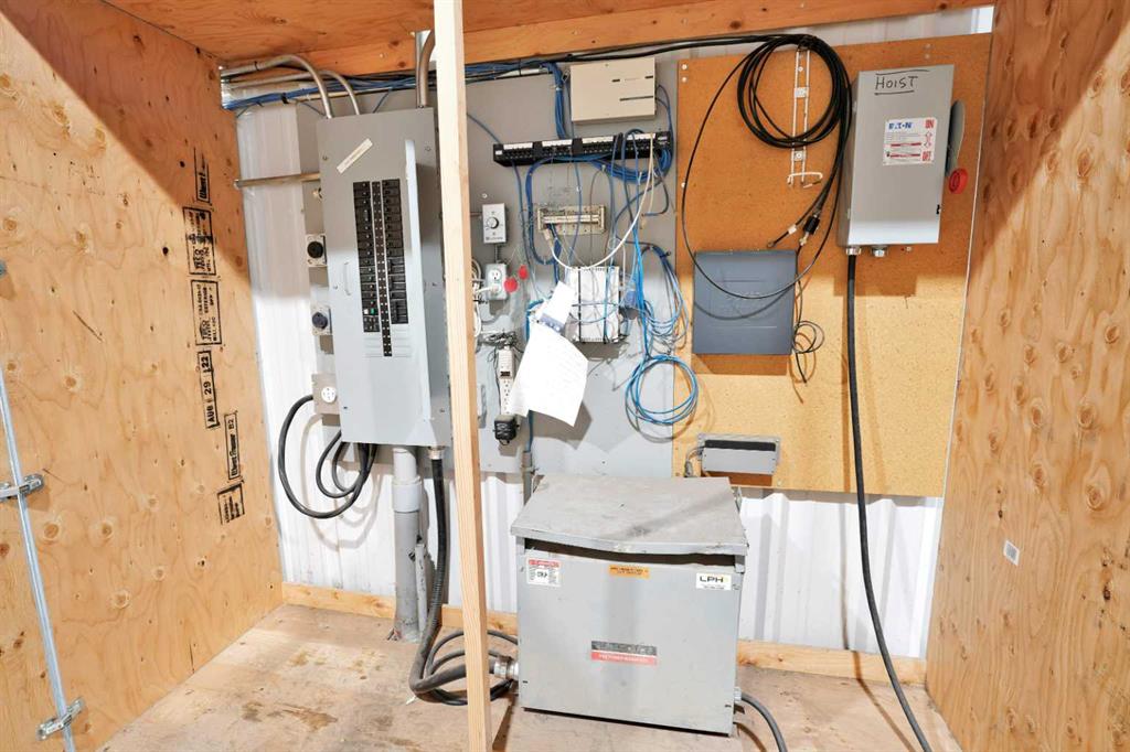 8 Gateway Boulevard 5 Property Photo 20