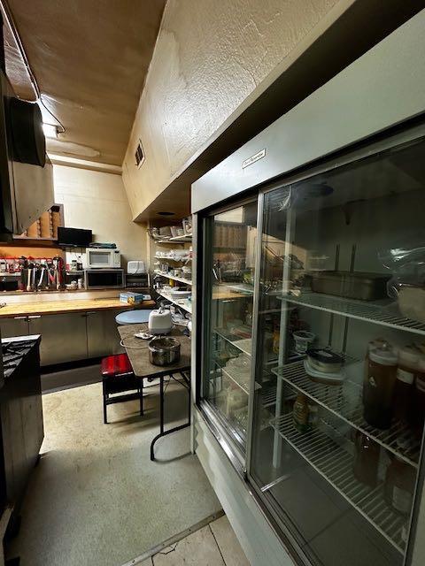 5001 50 Street Property Photo 7