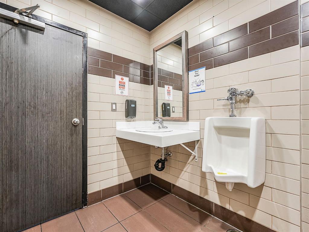 51 Kaska Road Property Photo 45