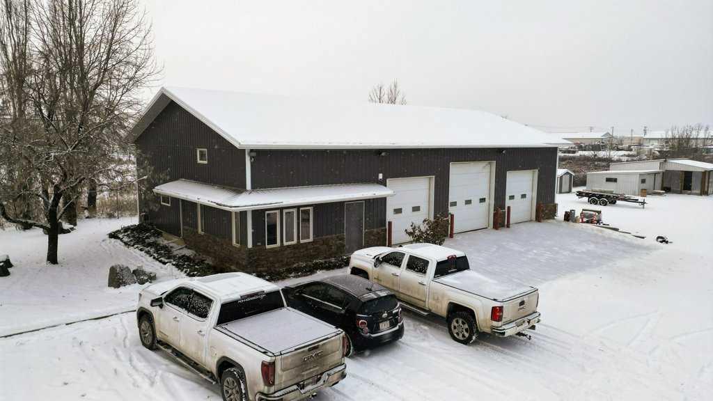 22904 110 Avenue Property Photo 1