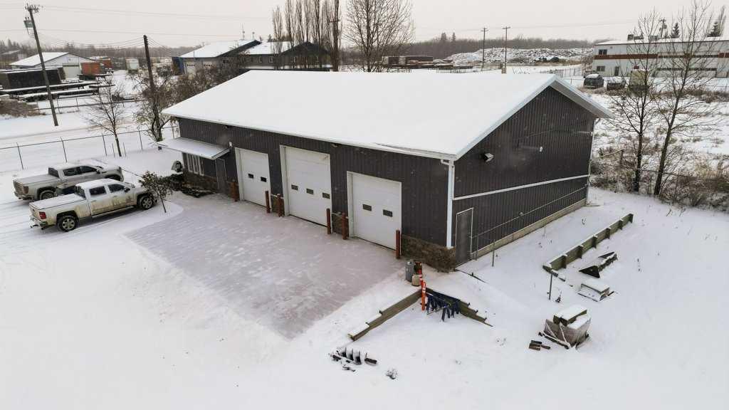 22904 110 Avenue Property Photo 4