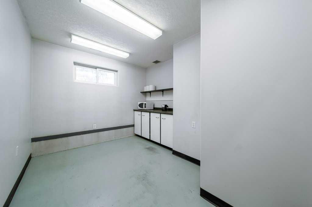 22904 110 Avenue Property Photo 10