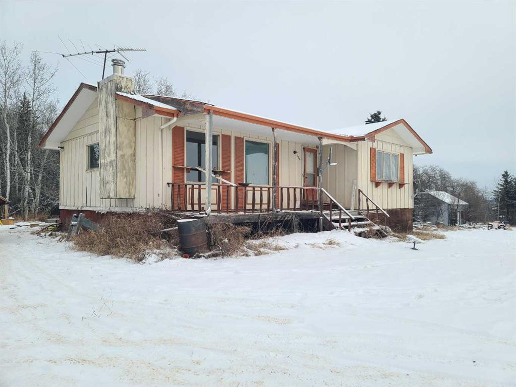 872041 689 Highway Property Photo