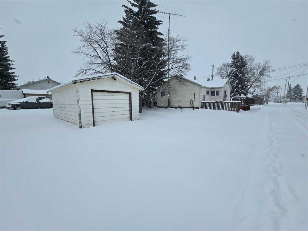 1 Selkirk Avenue