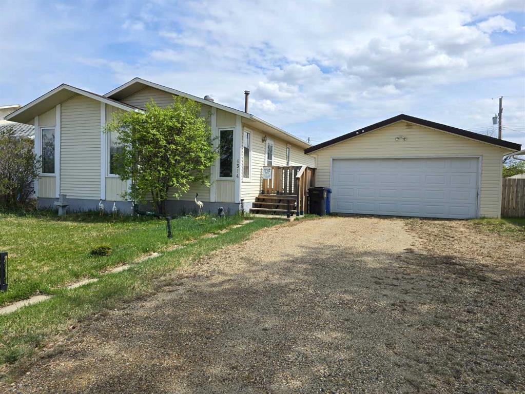 4314 54 Street Property Photo