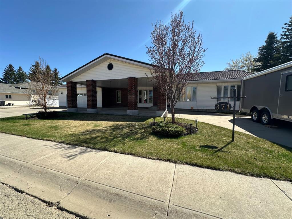 371 11 Street Property Photo