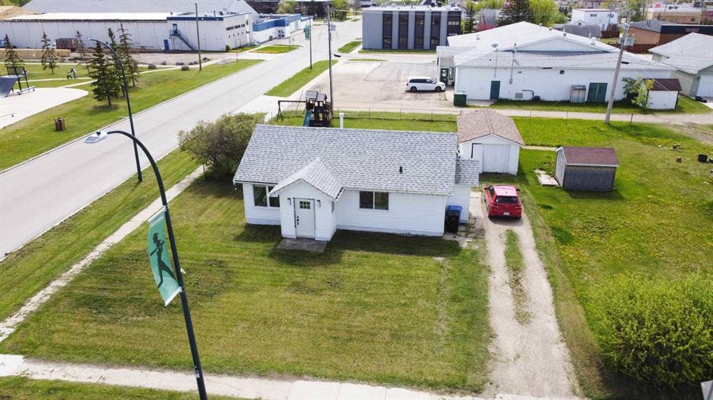 10901 105 Avenue Property Photo
