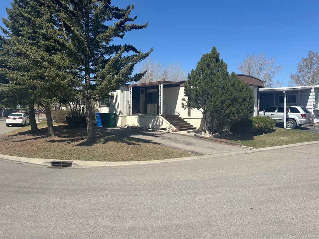 99 Arbour Lake Road 166 Property Photo