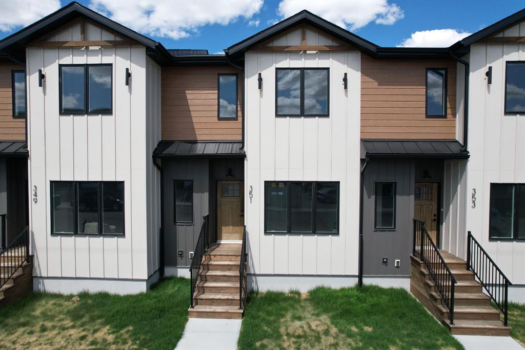 351 9 Street Property Photo