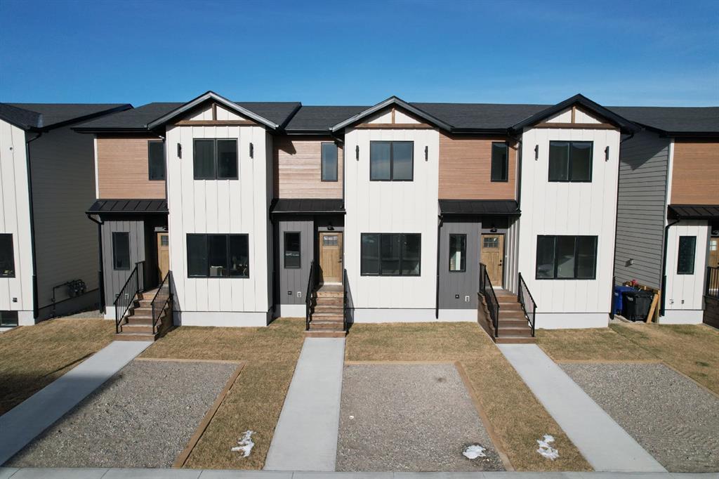 353 9 Street Property Photo