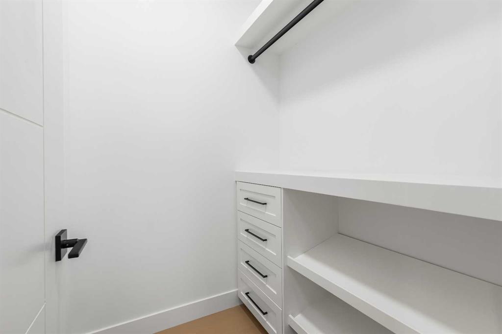 4840 22 Avenue Property Photo 35