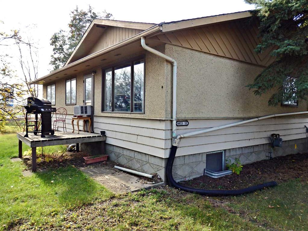 4415 52 Street Property Photo