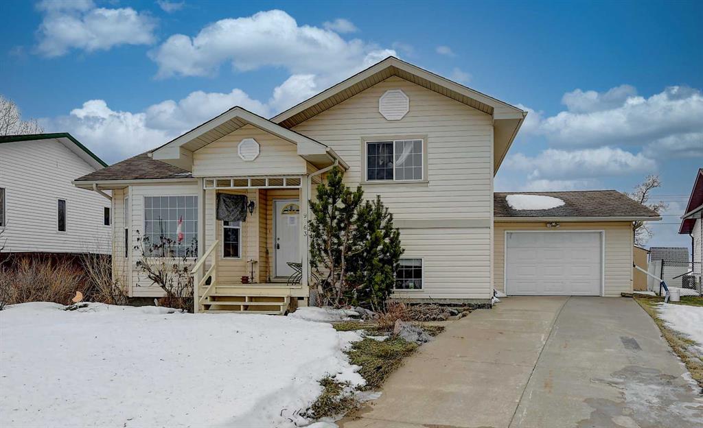 9763 93 Avenue Property Photo