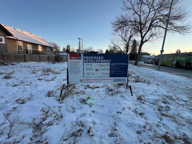 1302 Edmonton Trail Property Photo 3