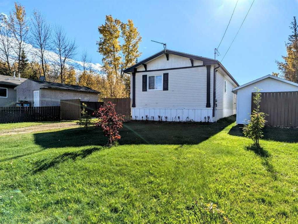 7 4 Avenue Property Photo