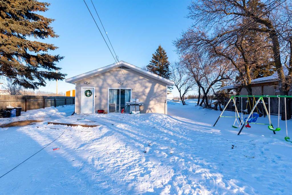 209 897 Highway Property Photo