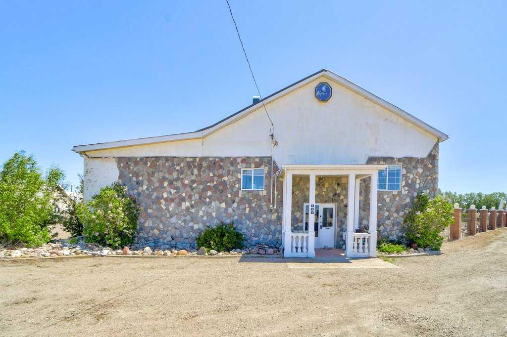 208 Railway Street Property Photo